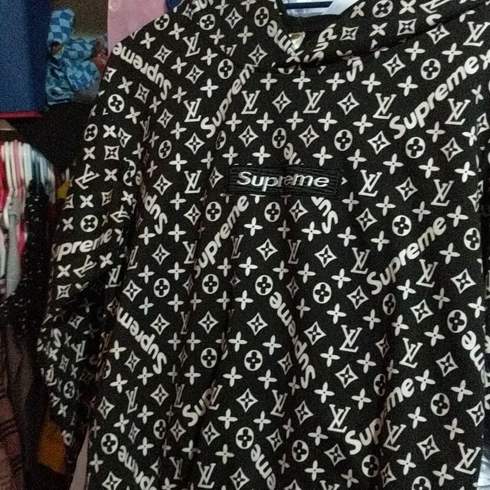 Supreme hoodie